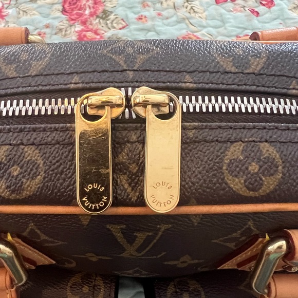 Louis Vuitton Manhattan PM, Authentic - Picture 6 of 16